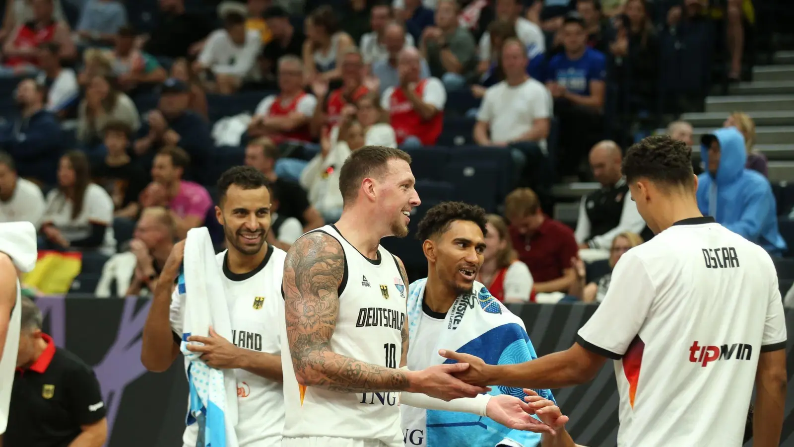 Gute Laune bei den Weltmeistern. (Foto: Matthias Stickel/dpa)