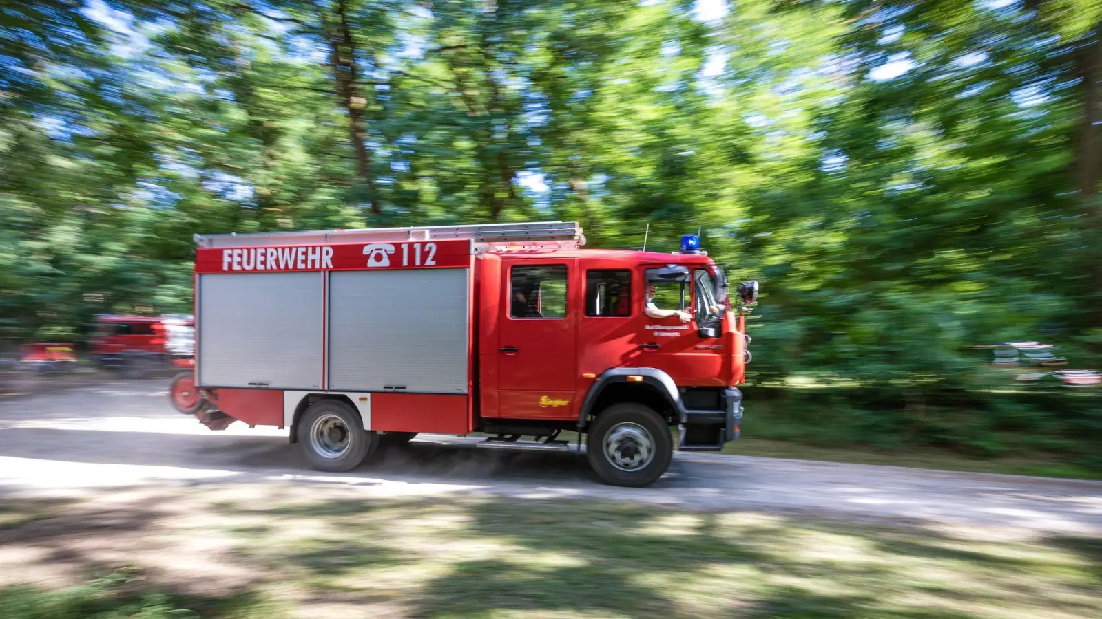 Die Feuerwehr löschte den Brand. (Symbolbild) (Foto: Frank Hammerschmidt/dpa)