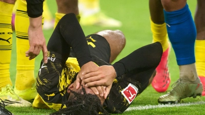 Dortmunds Mané dürfte nach seiner Verletzung gegen Heidenheim einige Zeit ausfallen. (Foto: Bernd Thissen/dpa)