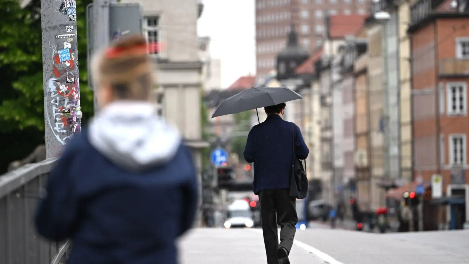 Das Wetter in Bayern soll regnerisch bleiben. (Foto: Leonie Asendorpf/dpa)