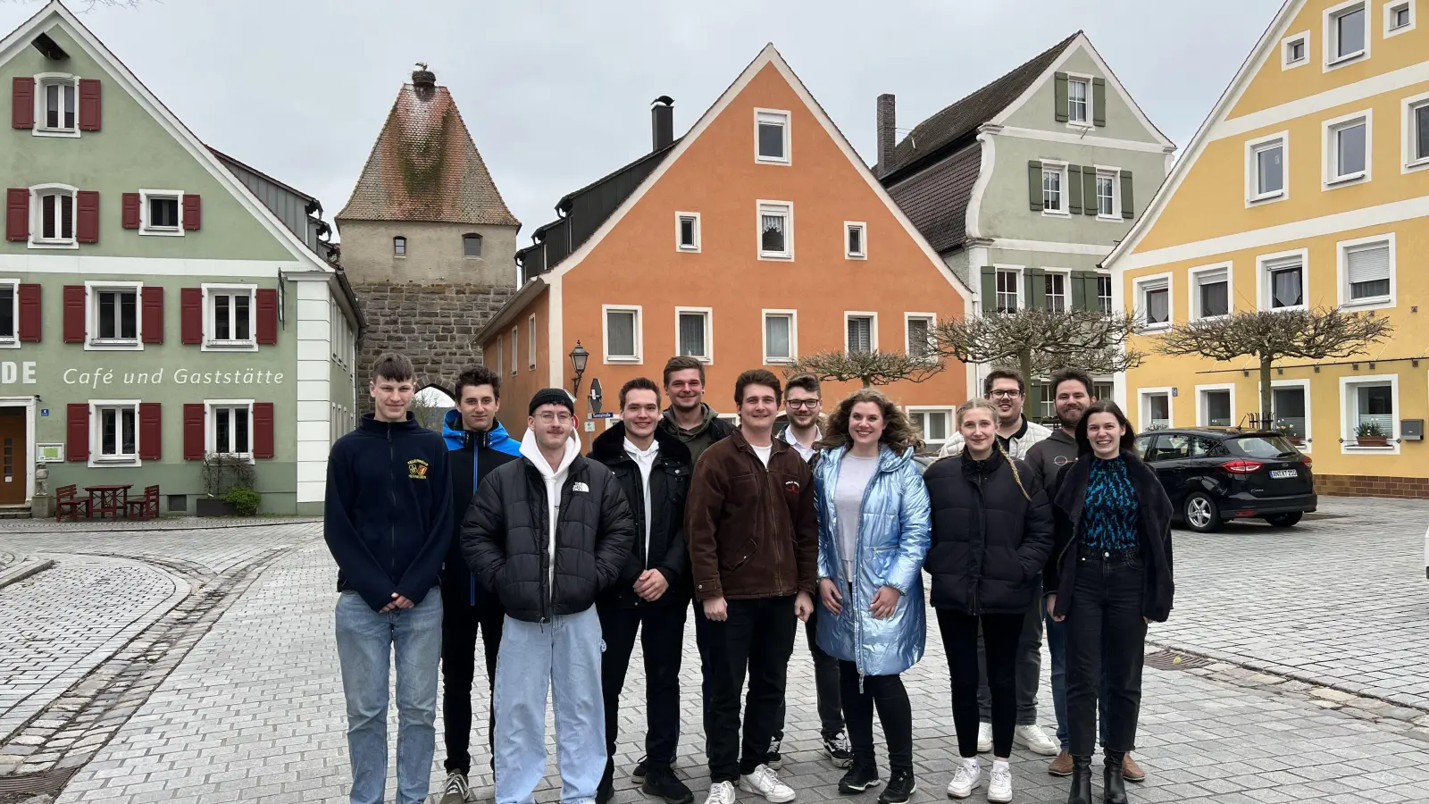 Die Gründungsmitglieder des Jugendvereins Herrieden. Die Verantwortlichen wollen jungen Menschen eine Plattform bieten. (Foto: Johanna Schröter)