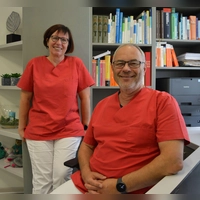 Die Deichhardts geben auf ... und machen weiter: Ursula und Dr. Georg Deichhardt werden in ihrer langjährigen Praxis in Ipsheim ab dem 1. Oktober als angestellte Ärzte der Medic-Center-Gruppe des Nürnberger Mediziners Dr. Norbert Schöll ihre Patientinnen und Patienten versorgen.  (Foto: Patrick Lauer)