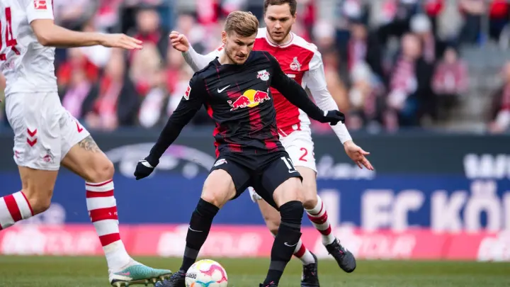 Timo Werner (M) und RB Leipzig kamen in Köln nicht über ein 0:0 hinaus. (Foto: Marius Becker/dpa)