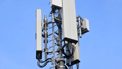 „Standalone“ oder „5G Plus“ bedeuten, dass sowohl bei den Antennen als auch im Kernnetz durchgängig 5G-Technologie genutzt wird. (Foto: Roberto Pfeil/dpa)