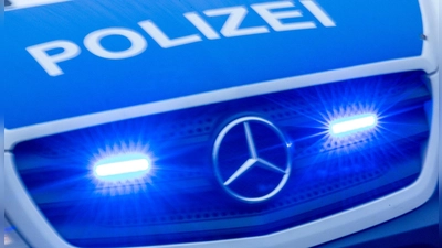 Ermittlungserfolg in der Oberpfalz: Die Polizei beschlagnahmte Kokain, Bargeld und zahlreiche Mobiltelefone. (Symbolbild) (Foto: Jens Büttner/dpa)