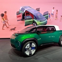 Multifunktional, wie der Name schon sagt: Der Fiat Multiplay kann vom Van zum Pick-up werden. (Foto: Thomas Geiger/dpa-tmn)