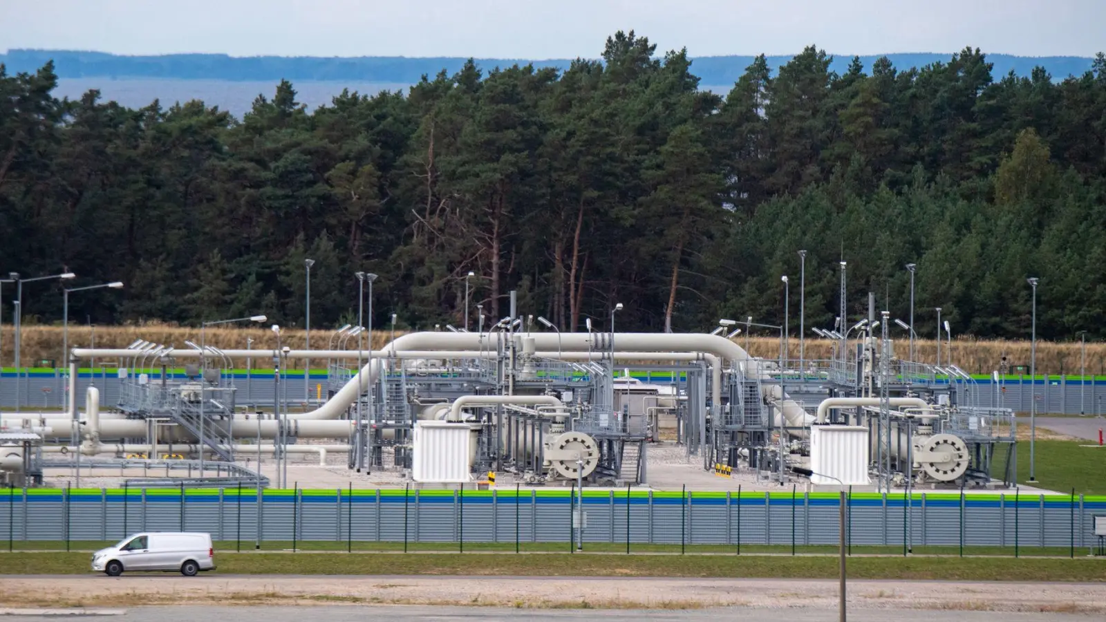 Neue Sanktionen sollen dafür sorgen, dass niemand mehr auf ein Comeback des Nord-Stream-Projekts setzt. (Archivbild) (Foto: Stefan Sauer/dpa)