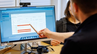 Seit dem 1. Oktober 2025 sind alle Arztpraxen dazu verpflichtet, elektronische Patientenakten zu befüllen.  (Foto: Daniel Karmann/dpa/dpa-tmn)