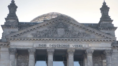 Im zurückliegenden Bundestagswahlkampf tauchten immer wieder Falschnachrichten auf. (Symbolbild) (Foto: Paul Zinken/dpa)