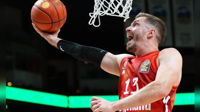 Andreas Obst gelingt mit den Bayern die Überraschung beim Tabellenführer Tel Aviv. (Archivbild) (Foto: Soeren Stache/dpa)