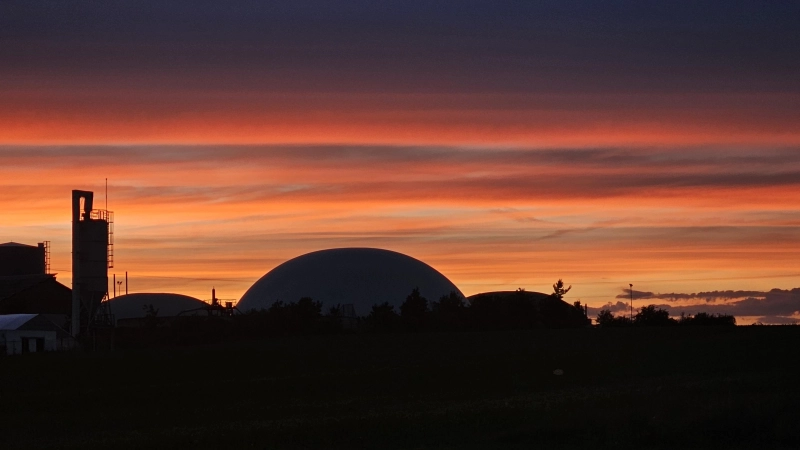 Als Nahwärmelieferant denkbar: Die Biogasanlage im Leutershäuser Stadtteil Sachsen, in Sichtweite der Stadt.  (Foto: Wolfgang Grebenhof)