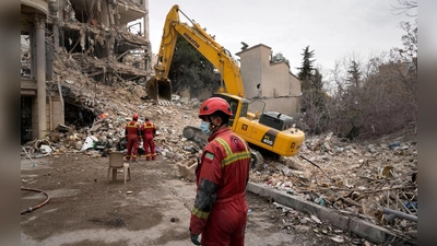 Israels Luftwaffe hat erneut Ziele im Iran angegriffen.  (Foto: Vahid Salemi/AP/dpa)