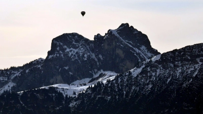 Weihnachten naht - gibt es Schnee in Bayern? (Archivbild) (Foto: Karl-Josef Hildenbrand/dpa)