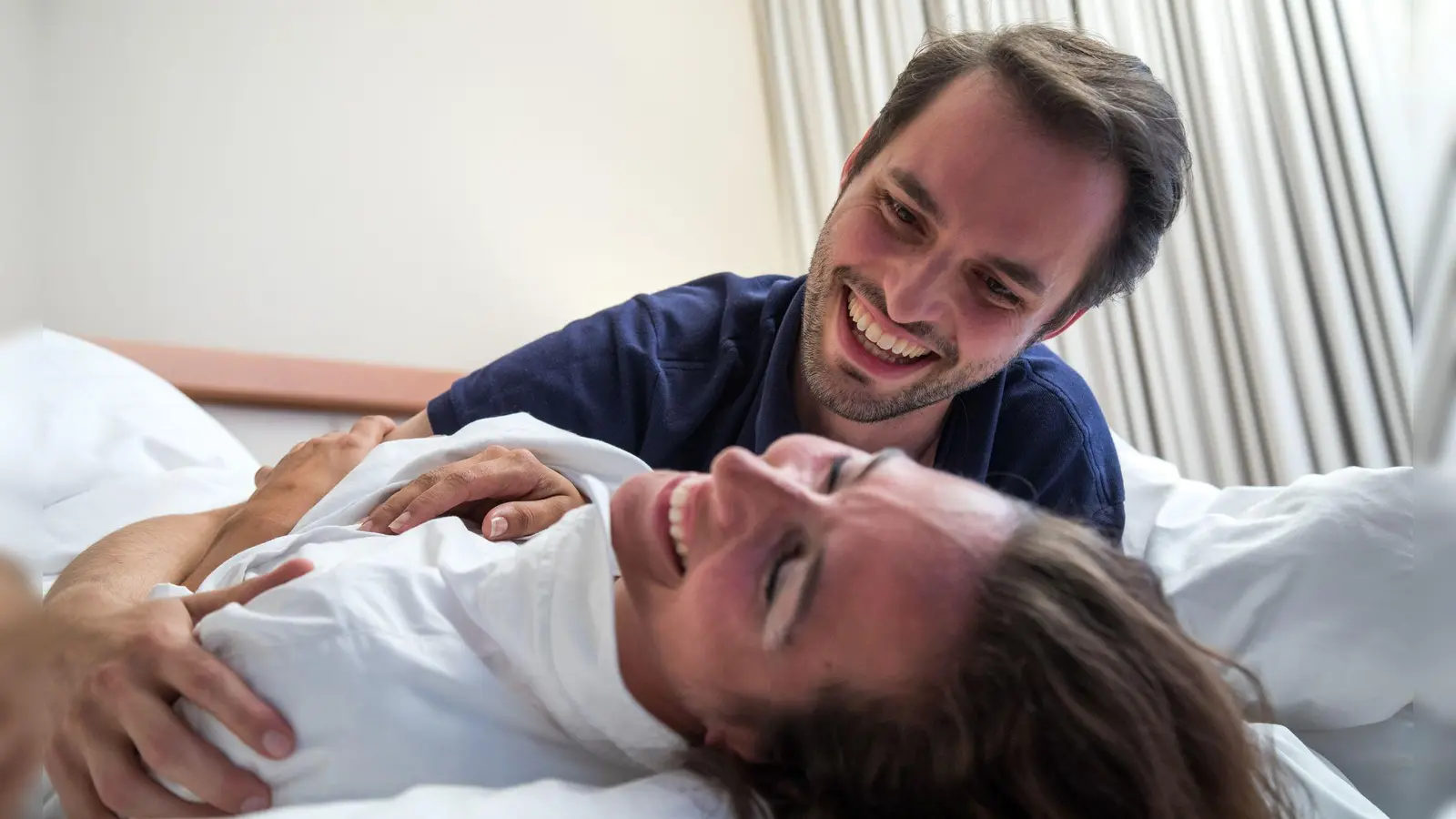 Alltag, Stress, Hormone: Lust verändert sich im Laufe der Beziehung. Gut, wenn beide darüber im Gespräch bleiben. (Foto: Christin Klose/dpa-tmn)