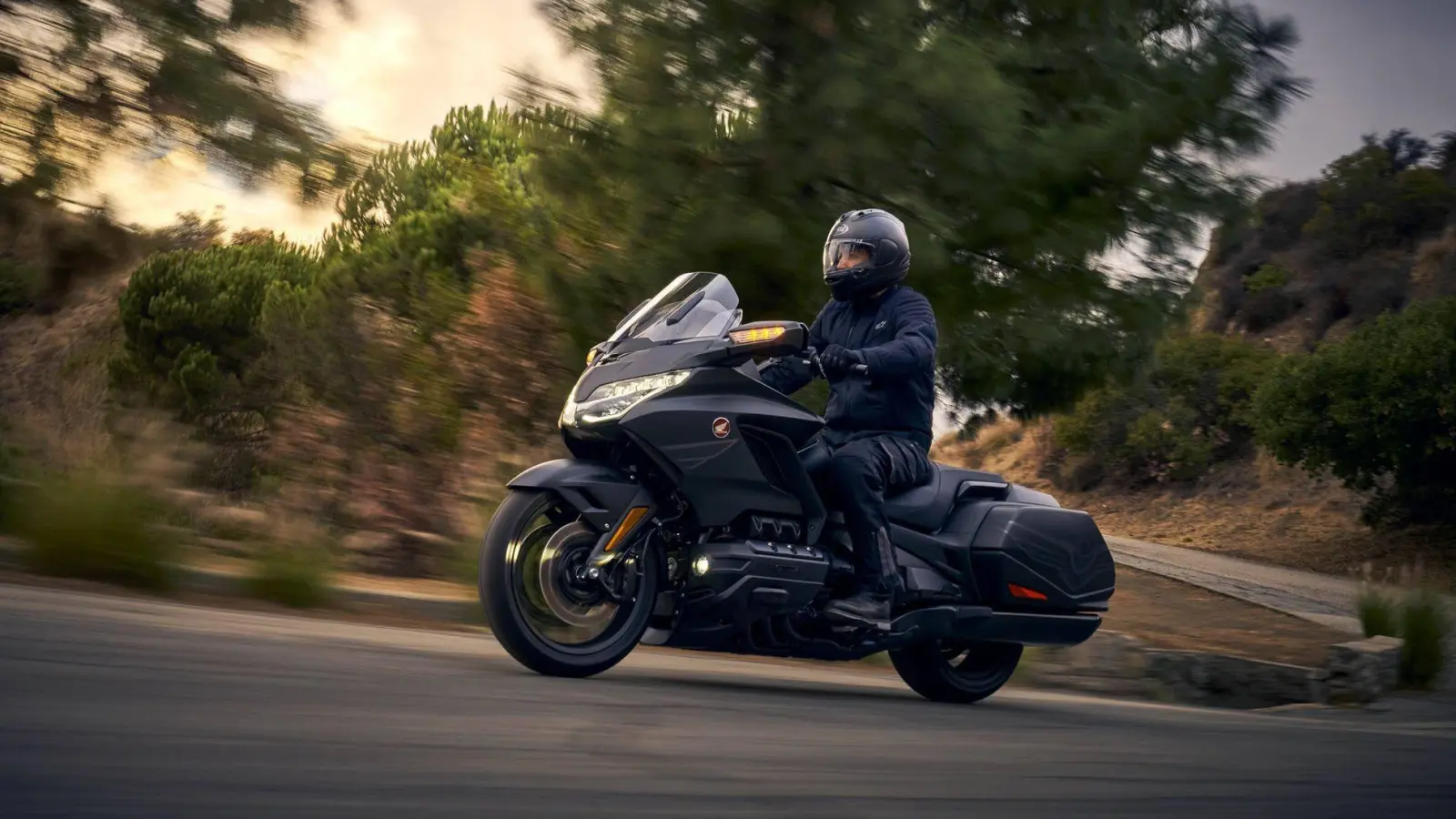 Ein Luxusliner auf zwei Rädern: Die Honda Gold Wing GL1800. (Foto: Honda/dpa-tmn)