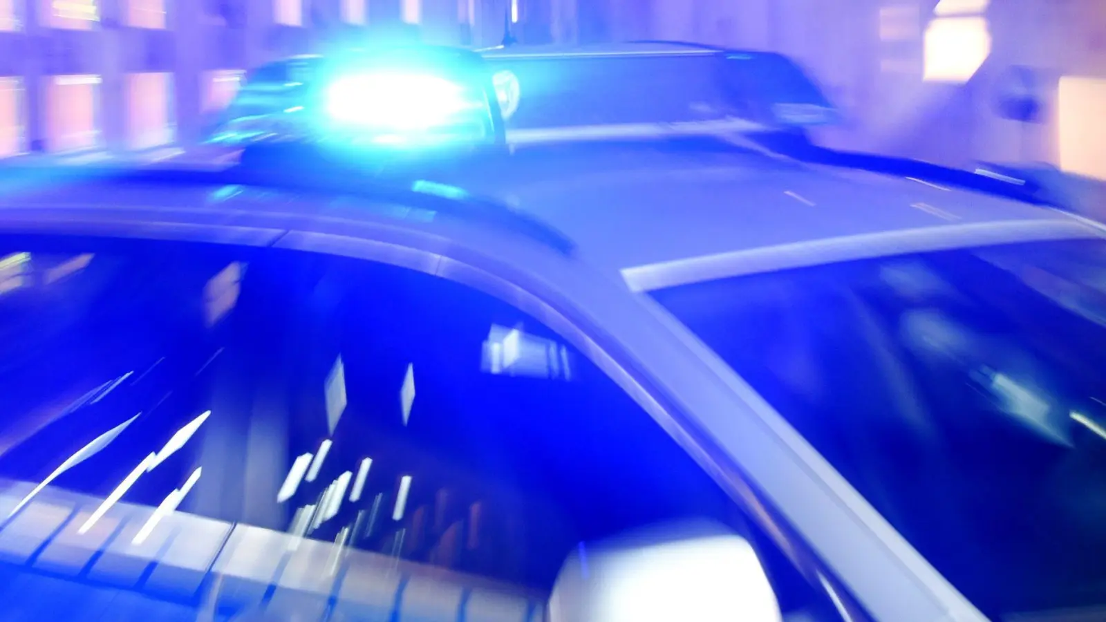 Der Mann wurde von der Polizei festgenommen. (Symbolbild) (Foto: Carsten Rehder/dpa)