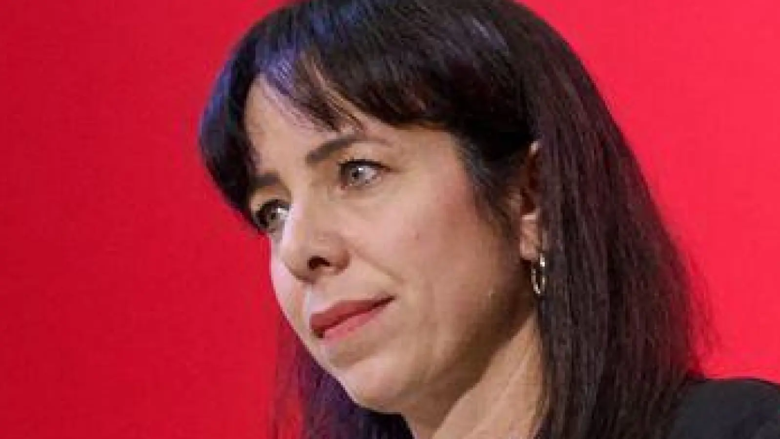Elif Eralp will für die Linke Regierende Bürgermeisterin in Berlin werden. (Archivbild) (Foto: Sebastian Gollnow/dpa)
