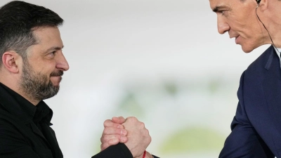 Sánchez bekräftigte die „vollständige und entschiedene“ Unterstützung Spaniens für die Ukraine. (Foto: Bernat Armangue/AP/dpa)