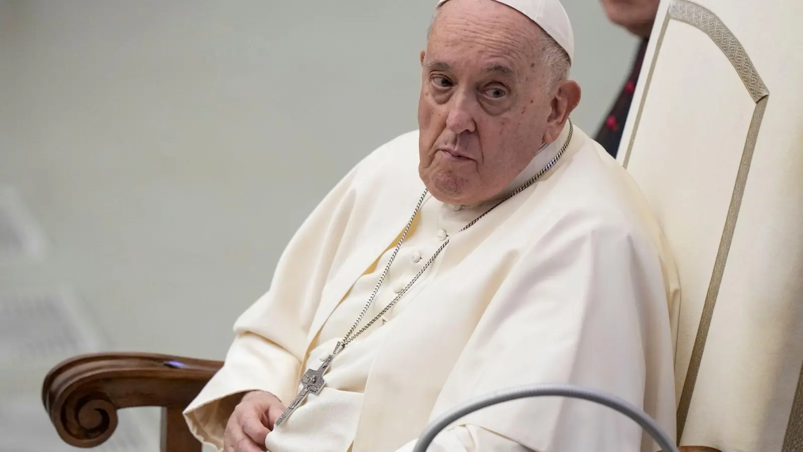 Wird am 17. Dezember 87 Jahre alt: Papst Franziskus. (Foto: Andrew Medichini/AP/dpa)