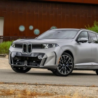 Ein X5, viele Wege ans Ziel: BMW stellt für die neue Generation fünf Antriebsvarianten in Aussicht – vom Verbrenner bis zum Elektroauto. (Foto: Uwe Fischer/BMW AG/dpa-tmn)