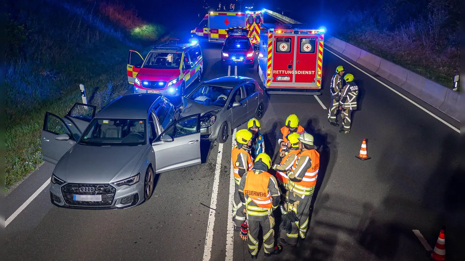Am Dienstagabend kam es auf der B8 bei Emskirchen zu einem Verkehrsunfall. (Foto: Mirko Fryska)