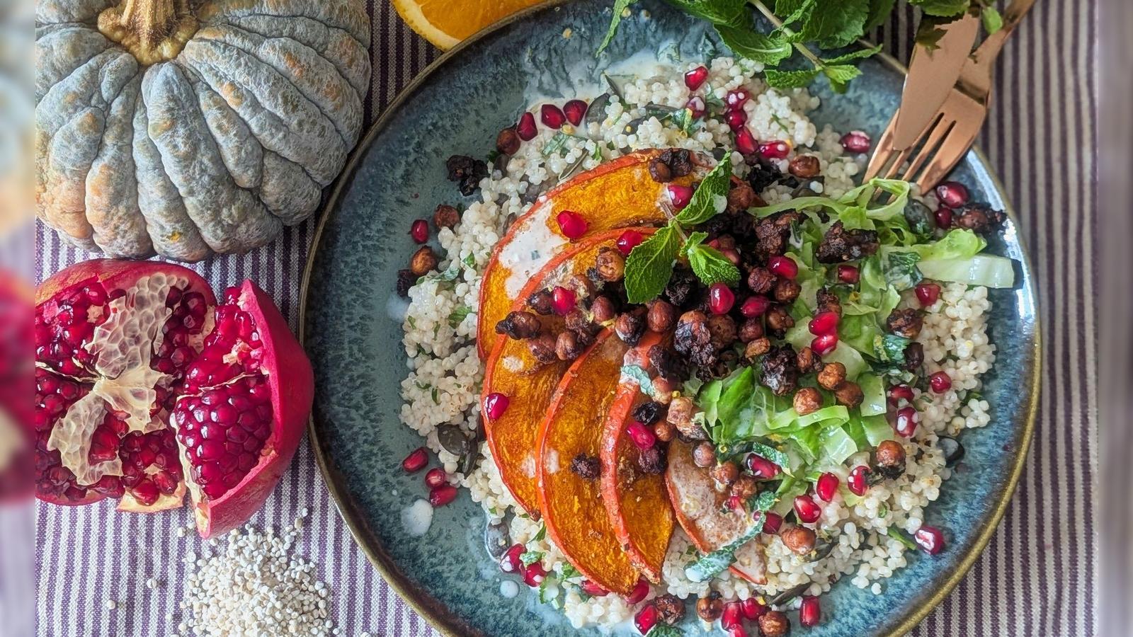 Herbstteller: Orientalischer Ofenkürbis mit Protein-Crumble | FLZ.de