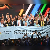 Die bayerische Delegation hat Grund zur Freude. (Foto: Marijan Murat/dpa)