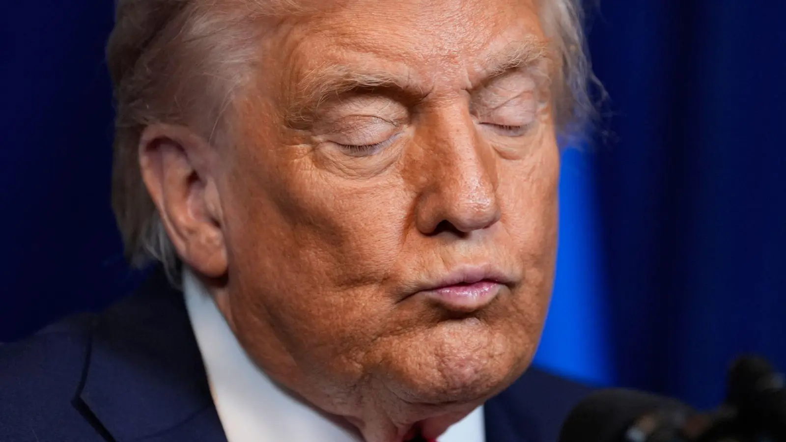 Trump sagt, er sei von Putin über den Angriff informiert worden.  (Foto: Alex Brandon/AP/dpa)