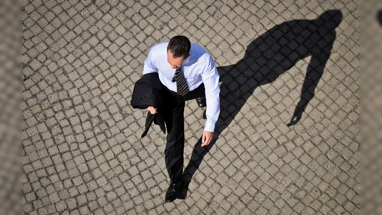 Die Wahrnehmung von Führungskräften hat nicht nur mit ihnen selbst zu tun. (Symbolbild) (Foto: Ole Spata/dpa)