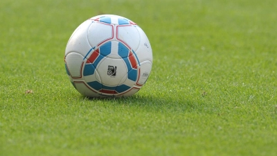 Der SVG Steinachgrund empfängt den SC 04 Schwabach. (Foto: picture alliance/dpa/Carmen Jaspersen)