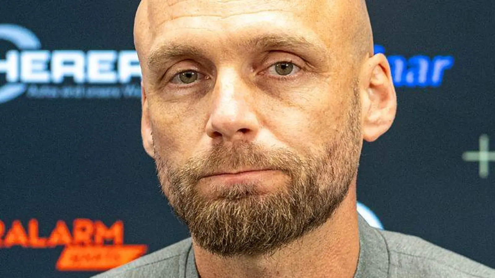 Ole Book hat seinen Vertrag als Sportvorstand der SV Elversberg verlängert. (Foto: Laszlo Pinter/dpa)