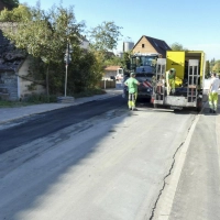 Sechs Wochen früher als geplant ist die Baustelle erledigt und die Straße wieder frei. (Foto: Karl-Heinz Gisbertz)