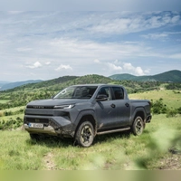 Toyota bietet seinen Pick-up Hilux nun auch als Elektroauto an. (Foto: Toyota/dpa-tmn)