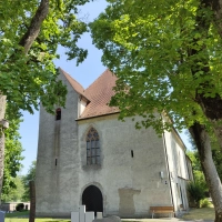 Für Restaurierungsarbeiten an der Fassade von Chor und Sakristei der Mönchsrother Klosterkirche gibt es einen Zuschuss der Deutschen Stiftung Denkmalschutz. (Foto: Julia Bergmeister)