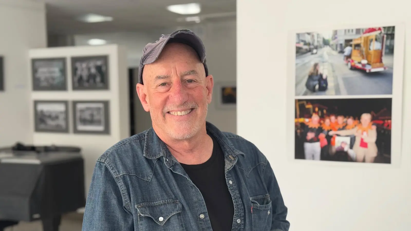 „I came, I saw, I photographed“ – so hat Jim Albright seine Ausstellung überschrieben. (Foto: Lara Hausleitner)