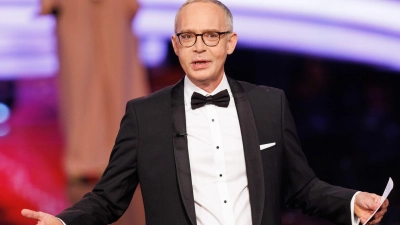 Als Moderator will Christoph Süß weitermachen. (Archivbild)  (Foto: Matthias Balk/dpa)