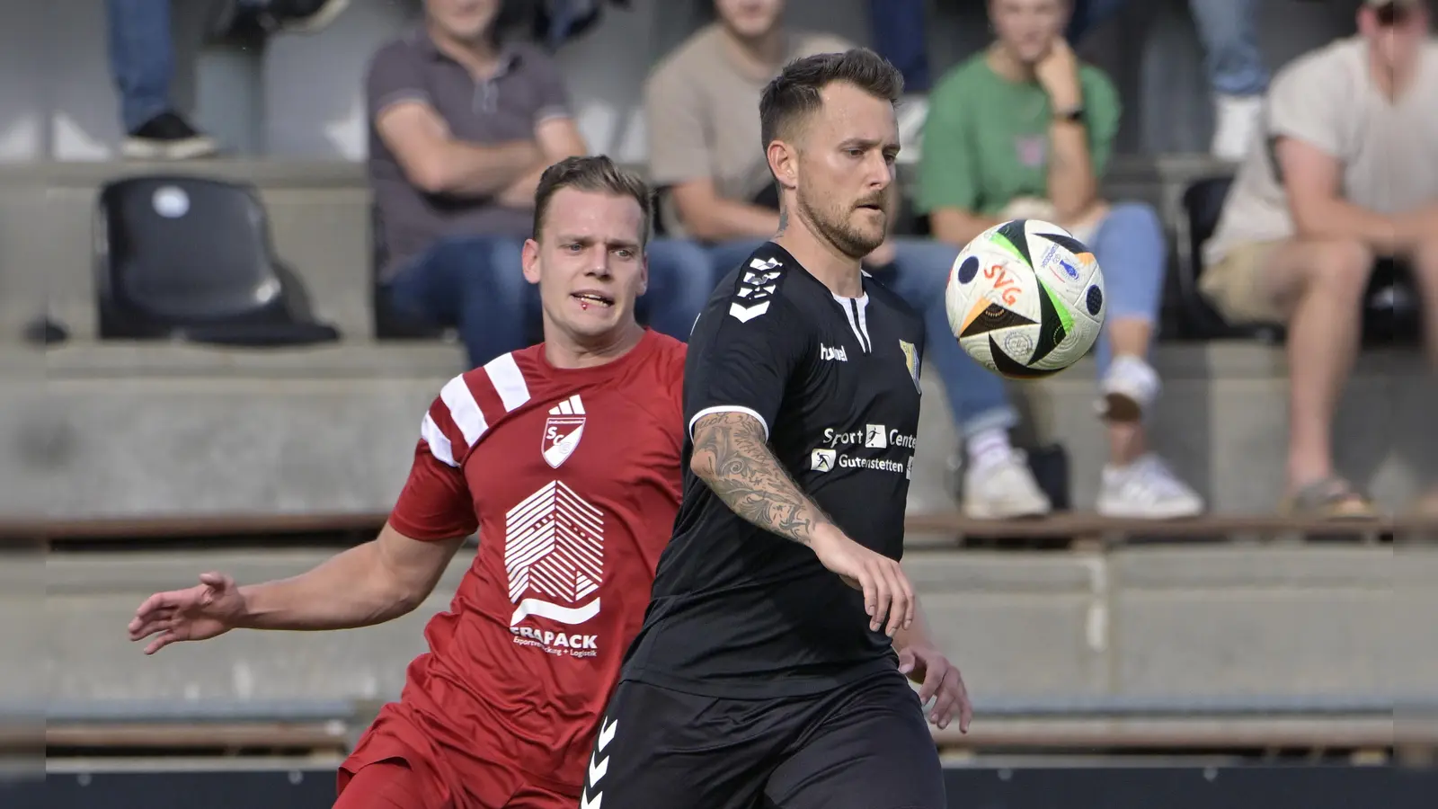 Abschied: Kevin Woleman (rechts, hier im Spiel gegen Großschwarzenlohe) schließt sich dem SC 04 Schwabach an. (Foto: Martin Rügner)