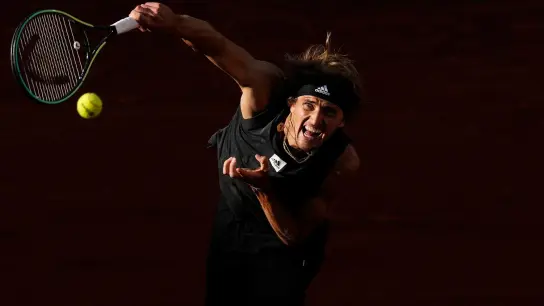 Tennis-Olympiasieger Alexander Zverev will die French Open gewinnen. (Foto: Christophe Ena/AP/dpa)