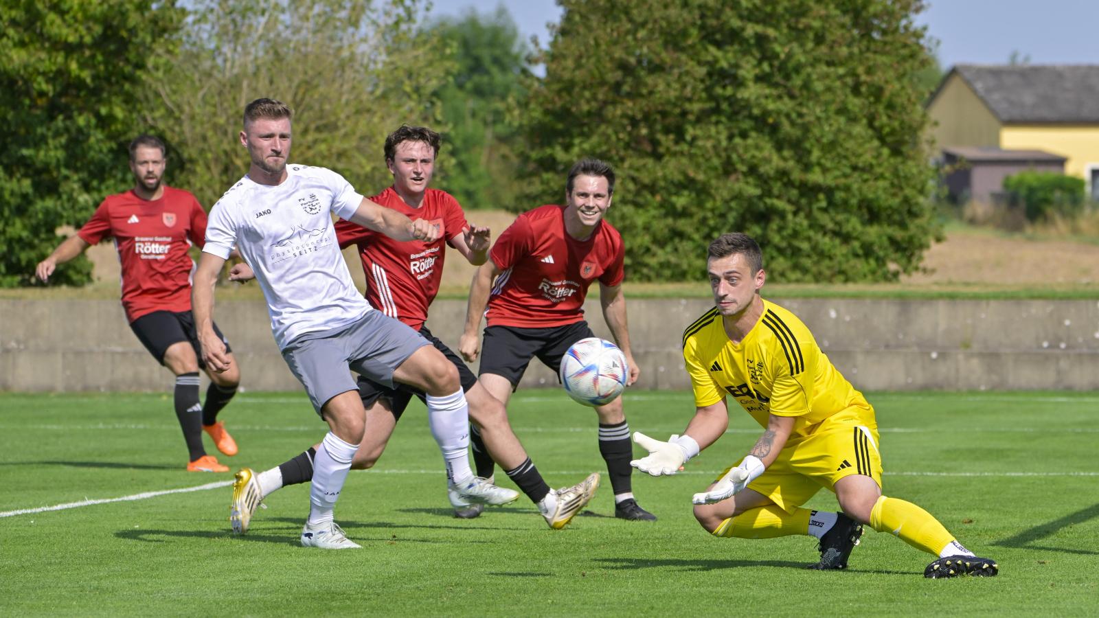 The top match of the district league takes place at Hesselberg on matchday ...