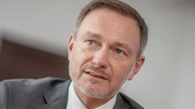 Finanzminister Christian Lindner will Grund- und Kinderfreibetrag rückwirkend anheben. (Foto: Michael Kappeler/dpa)