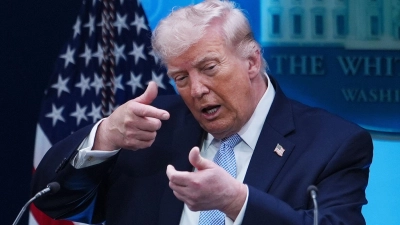 Trump droht mit einer schnellen Zerstörung von Brücken und Kraftwerken im Iran.  (Foto: Julia Demaree Nikhinson/AP/dpa)