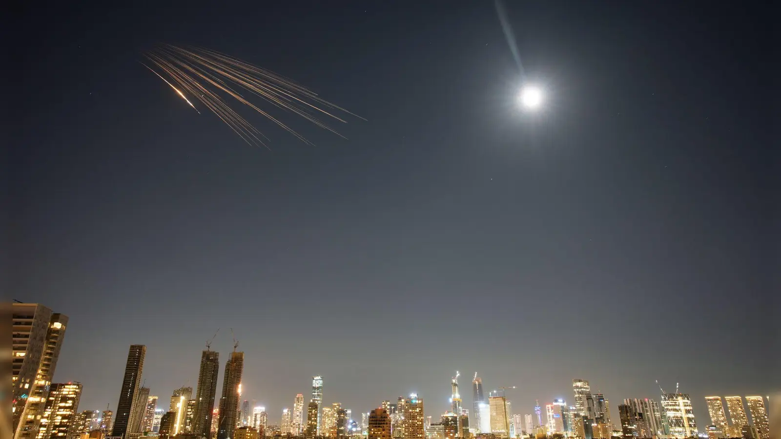 Israel wird vom Iran aus weiterhin mit Raketen beschossen. (Foto: Ohad Zwigenberg/AP/dpa)
