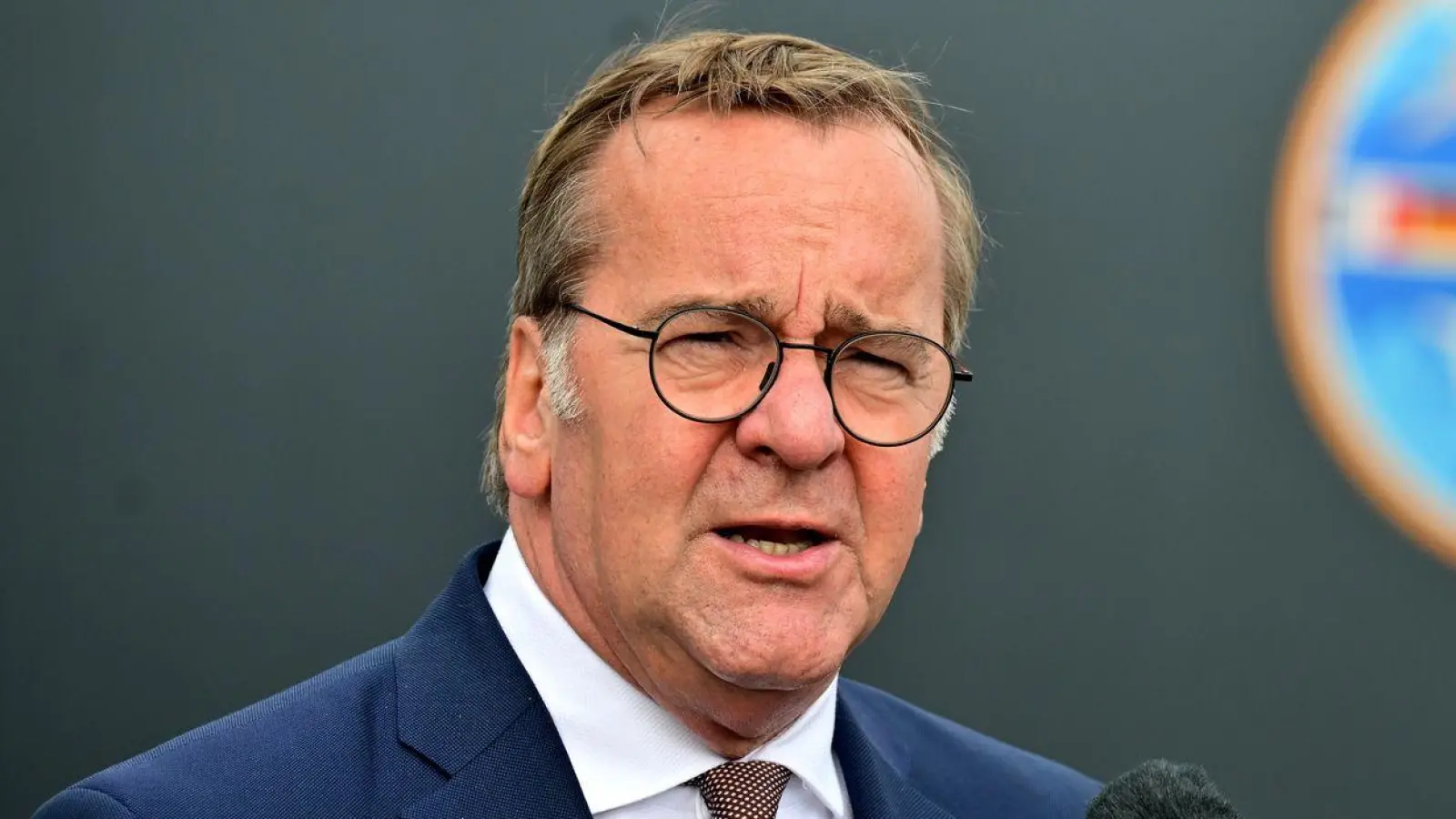 Verteidigungsminister Boris Pistorius (SPD) hat noch keine Entscheidung über Projektpartner für die Entwicklung eines neuen Kampfflugzeugs getroffen.  (Foto: Sebastian Gollnow/dpa)