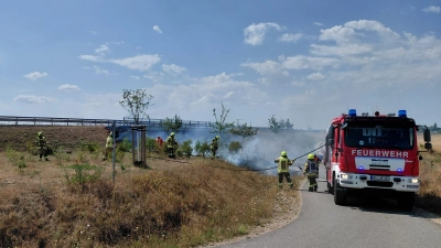 Zu einem Böschungsbrand musste die Feuerwehr ausrücken. (Foto:  Feuerwehr Markt Erlbach )