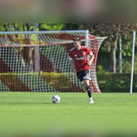 Mit einer starken Balleroberung leitete Abwehrspieler Michael Strempfl (hier in einer anderen Begegnung) bereits in der 3. Minute das 2:0 für den TSC Neuendettelsau ein.  (Foto: Martin Rügner)