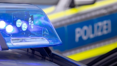 Im Landkreis Rostock rückte die Polizei nach dem tödlichen Unfall eines 11 Jahre alten Jungen aus. (Symbolbild) (Foto: Daniel Karmann/dpa)