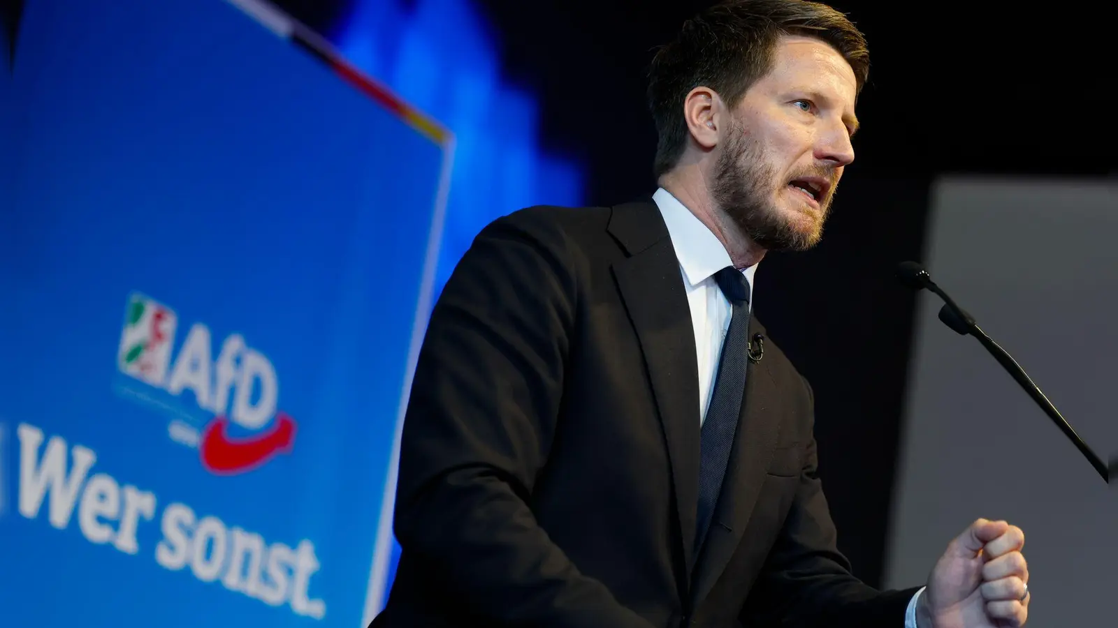 NRW-AfD-Chef Martin Vincentz stellte sich gegen Forderungen der AfD-Bundesspitze den Parteitag zur Bestimmung von Landtagswahlkandidaten abzubrechen und neu zu starten.  (Foto: Thomas Banneyer/dpa)