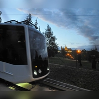 Blick auf die Prager Burg mit der Standseilbahn auf den Petrin im Vordergrund. (Symbolbild) (Foto: Michael Heitmann/dpa)