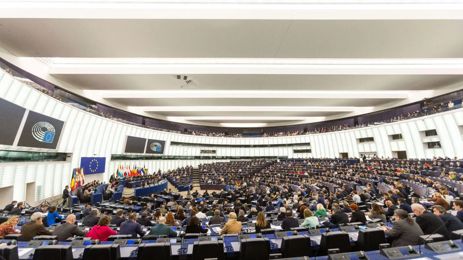 Das Europäische Parlament in Straßburg: „Die Abgeordneten nehmen die Erklärungen nicht ernst“, so  Transparency International. (Foto: Philipp von Ditfurth/dpa)