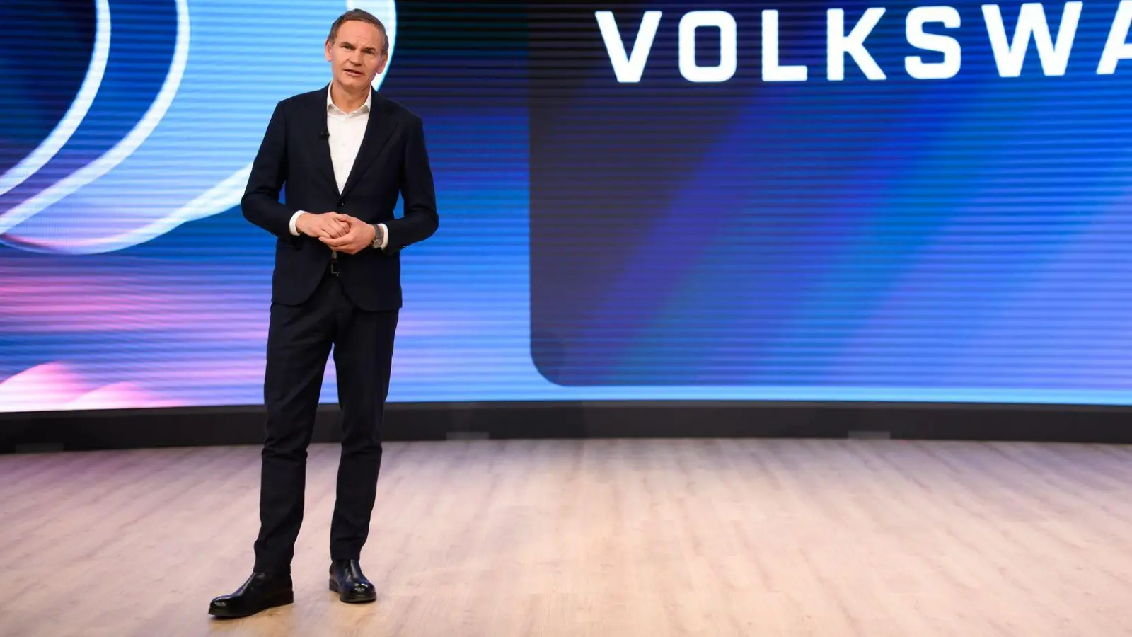 Konzernchef Oliver Blume will bis Ende des Jahres für VW ein neues Zukunftsbild 2030 vorlegen. (Foto: Julian Stratenschulte/dpa)